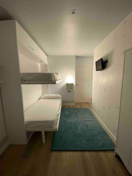 Apartamento A 100Metros De La Playa De San Lorenzo Gijón Exterior foto