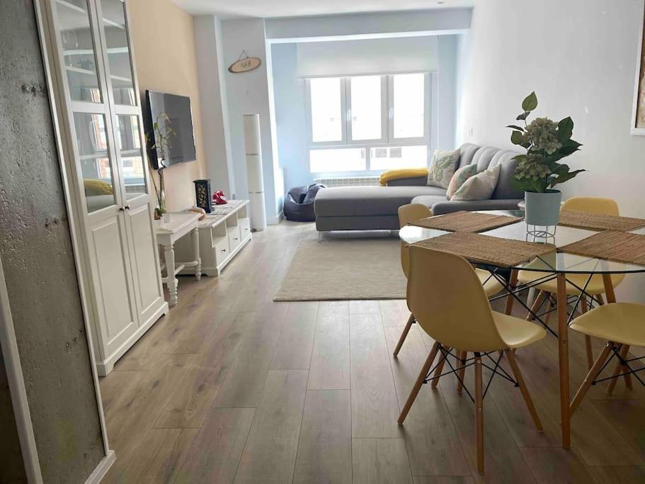 Apartamento A 100Metros De La Playa De San Lorenzo Gijón Exterior foto