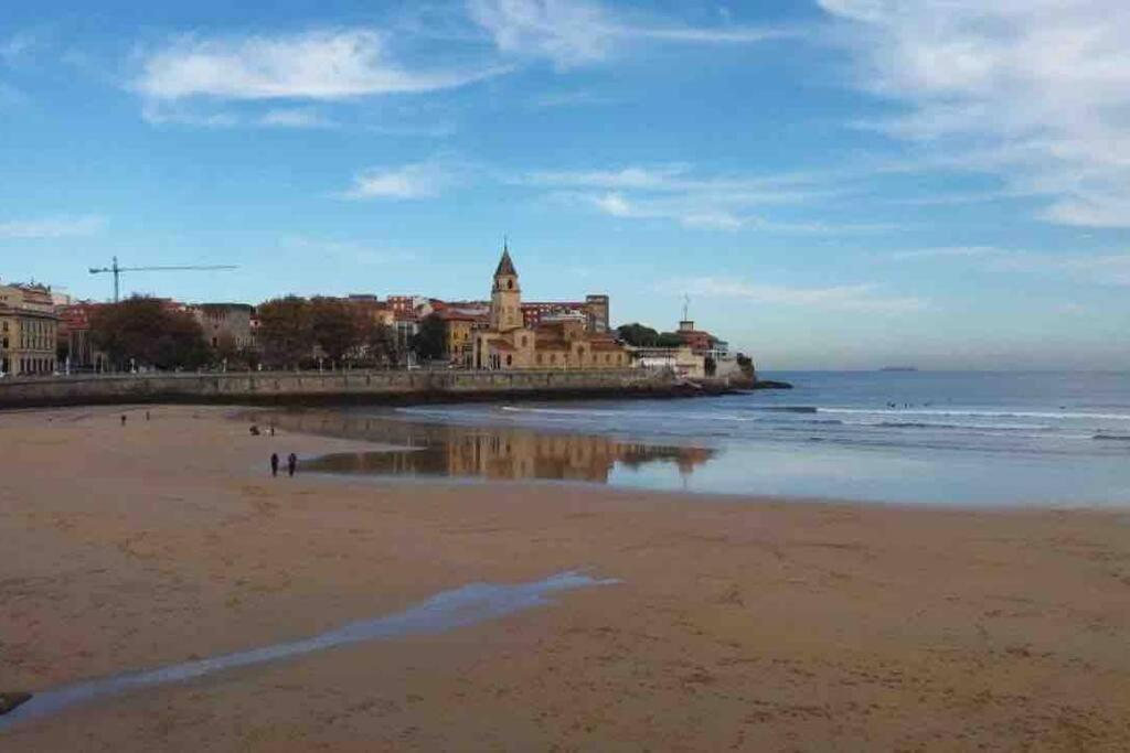 Apartamento A 100Metros De La Playa De San Lorenzo Gijón Exterior foto