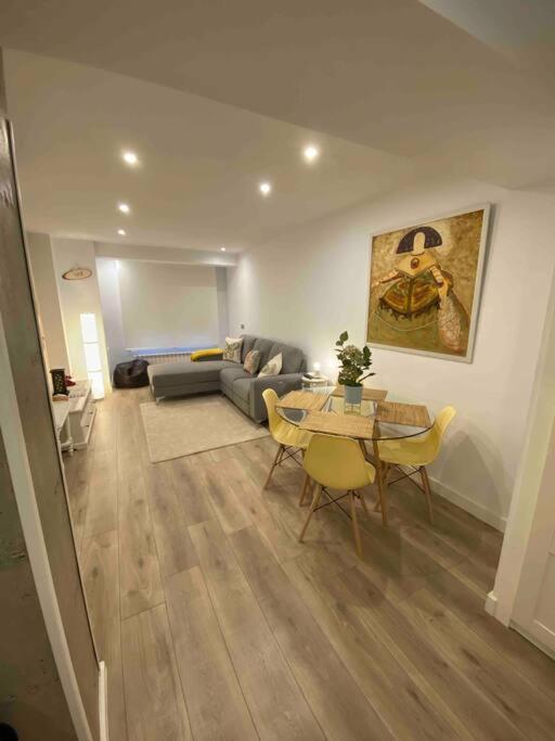 Apartamento A 100Metros De La Playa De San Lorenzo Gijón Exterior foto