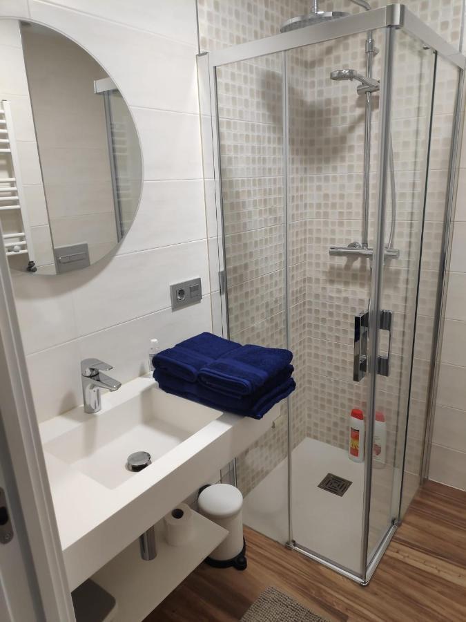 Apartamento A 100Metros De La Playa De San Lorenzo Gijón Exterior foto